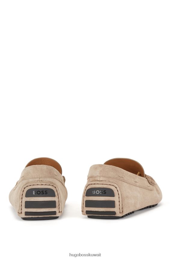 4TFNJN4935 اللون البيج Hugo Boss حذاء بدون كعب من جلد الغزال سهل الارتداء مزين بحبل يحمل العلامة التجارية باللون البيج