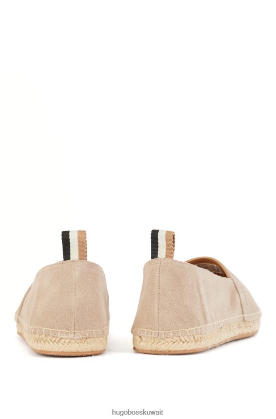 4TFNJN4950 اللون البيج Hugo Boss أحذية قماشية من جلد الغزال مع شعار emed