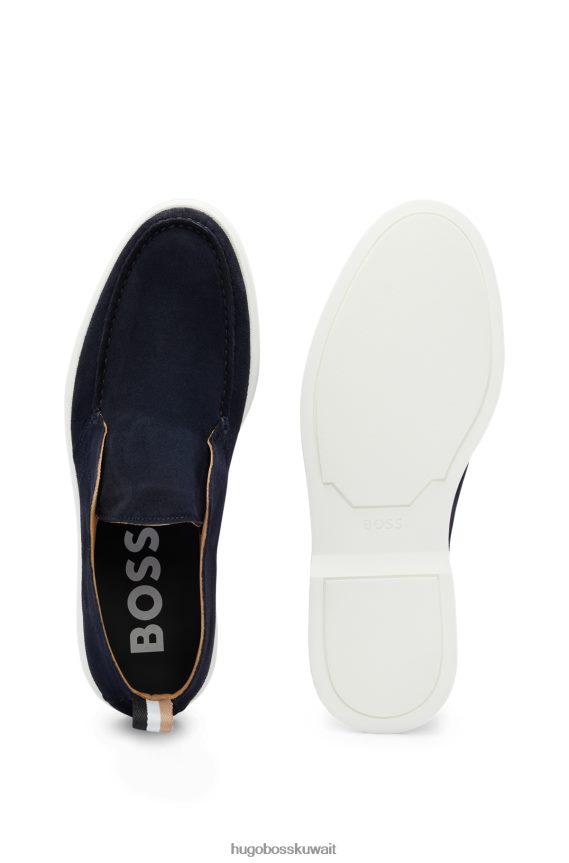 4TFNJN4983 أزرق غامق Hugo Boss حذاء صحراوي من جلد الغزال مع شعار Emed وشريط مميز