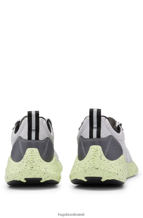 4TFNJN5035 رمادي فاتح Hugo Boss حذاء رياضي بجزء علوي شبكي مع تفاصيل زخرفية عاكسة باللون الرمادي الفاتح