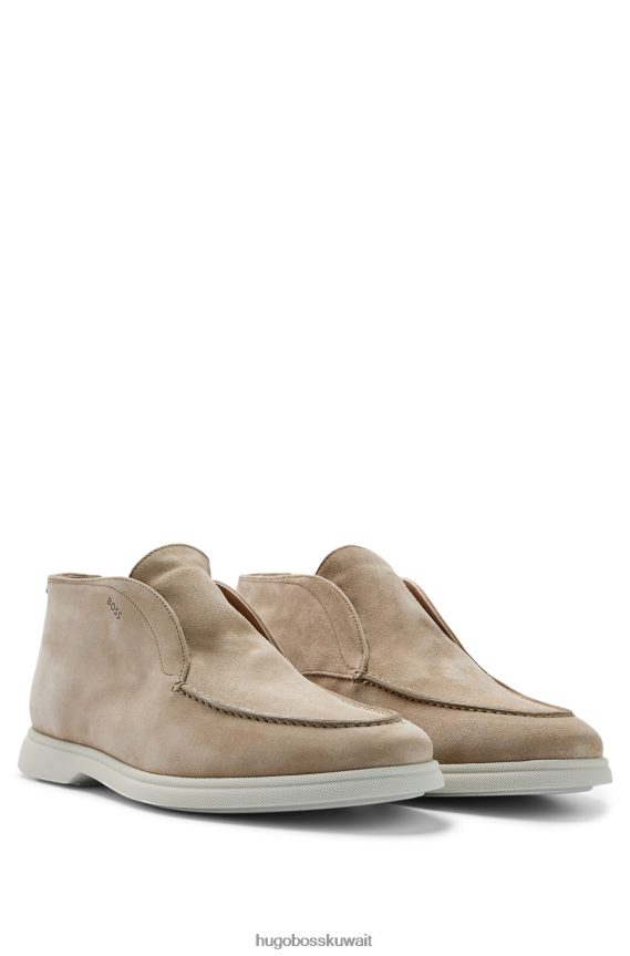 4TFNJN5050 اللون البيج Hugo Boss حذاء صحراوي من الجلد مع تفاصيل الشعار هوغو بيج