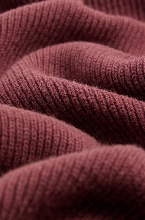 4TFNJN5054 بني غامق Hugo Boss وشاح من مزيج الصوف المضلع يحمل شعار هوغو باللون الأحمر باللون البني الداكن