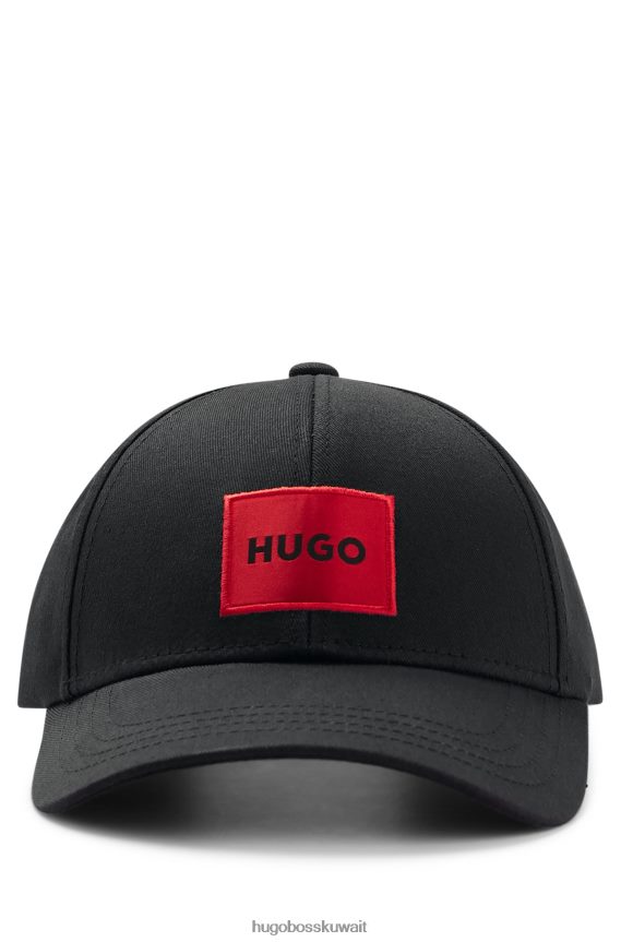 4TFNJN5069 أسود Hugo Boss قبعة سوداء من نسيج قطني طويل مع شعار هوغو باللون الأحمر