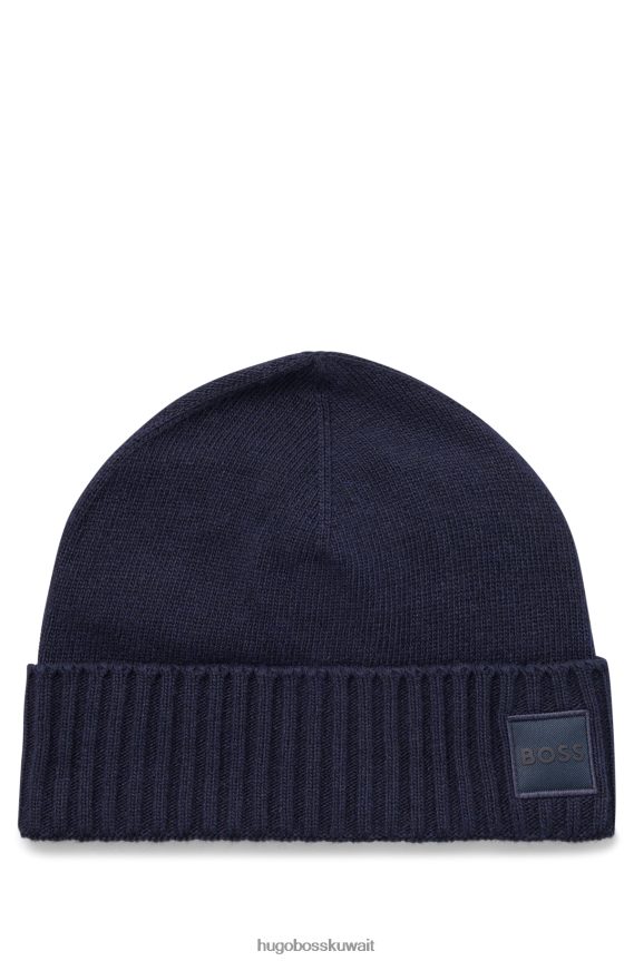 4TFNJN5114 أزرق غامق Hugo Boss قبعة صغيرة محبوكة مع شارة شعار منسوجة هوغو باللون الأزرق الداكن