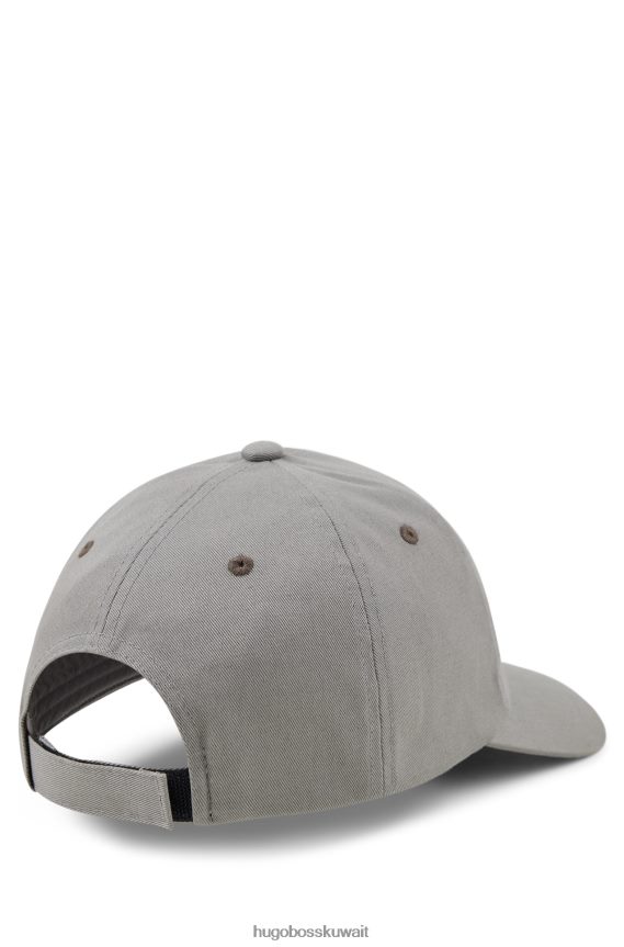 4TFNJN5129 رمادي فاتح Hugo Boss قبعة هوغو من نسيج قطني طويل مع شعار باللون الرمادي الفاتح