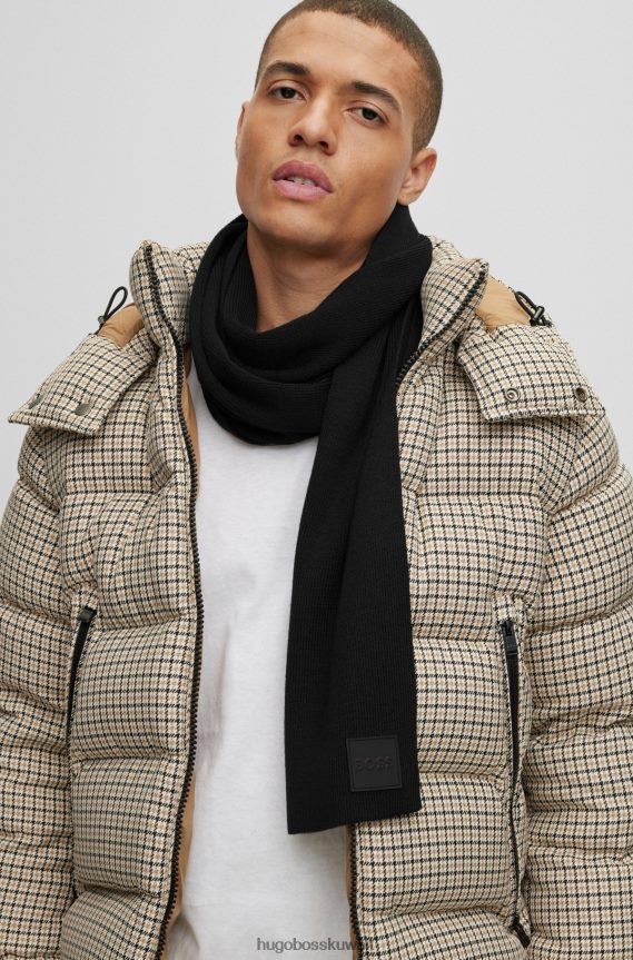 4TFNJN5167 أسود Hugo Boss وشاح مضلع من خيوط ناعمة مع شارة شعار السيليكون باللون الأسود