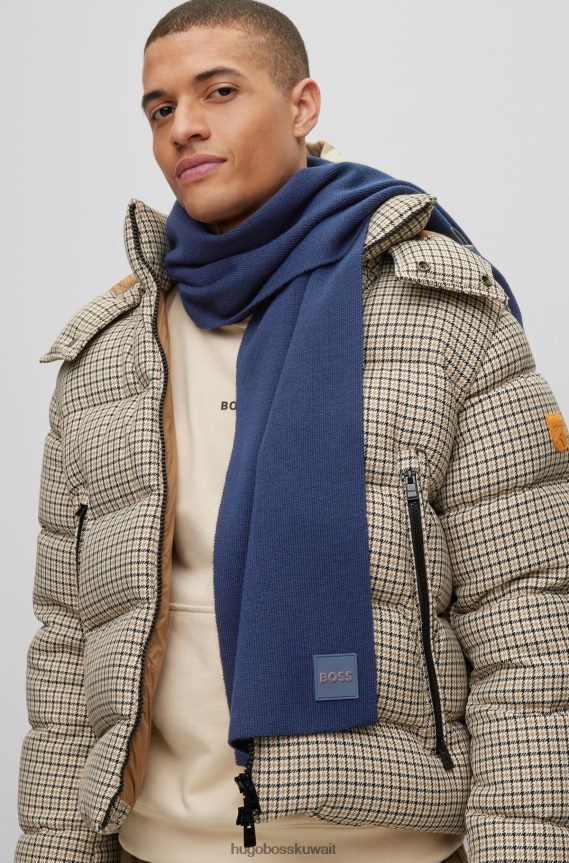 4TFNJN5168 أزرق غامق Hugo Boss وشاح مضلع باللون الأزرق الداكن من خيوط ناعمة مع شارة شعار السيليكون هوغو