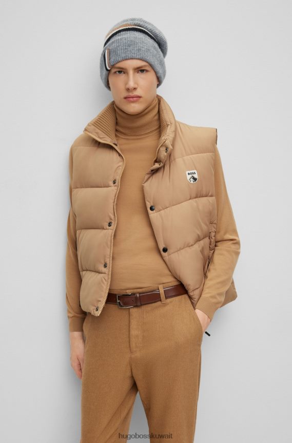 4TFNJN5290 فضة Hugo Boss قبعة صغيرة مضلعة باللون الفضي مع خطوط مميزة