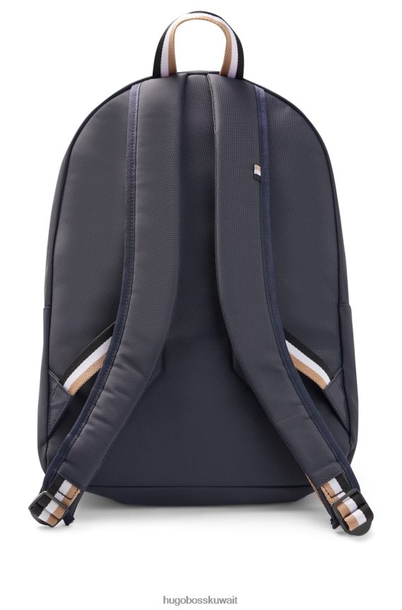 4TFNJN5302 أزرق غامق Hugo Boss حقيبة ظهر مصنوعة من مواد معاد تدويرها مع شريط شبكي مميز باللون الأزرق الداكن