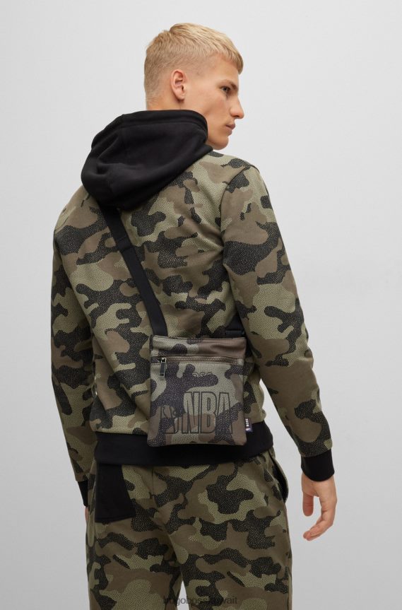 4TFNJN5376 منقوشة Hugo Boss & حقيبة مغلف NBA من القماش المعاد تدويره