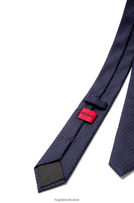 4TFNJN5388 أزرق غامق Hugo Boss ربطة عنق من الجاكار بنقش صغير مع حرير هوغو باللون الأزرق الداكن
