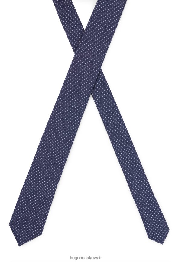 4TFNJN5424 أزرق غامق Hugo Boss ربطة عنق هوغو ذات نقاط صغيرة باللون الأزرق الداكن من قماش الجاكار الحريري