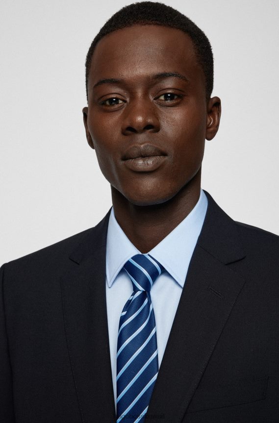 4TFNJN5440 أزرق غامق Hugo Boss ربطة عنق من القماش المعاد تدويره مع خطوط مائلة باللون الأزرق الداكن