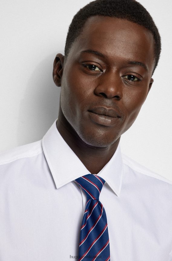 4TFNJN5441 أزرق غامق Hugo Boss ربطة عنق من القماش المعاد تدويره باللون الأزرق الداكن مع خطوط مائلة