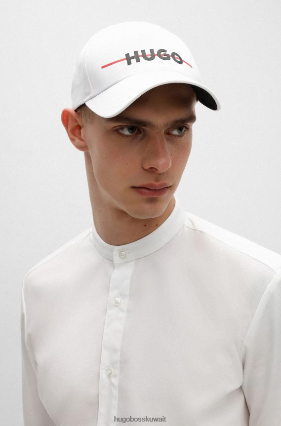 4TFNJN5442 أبيض Hugo Boss قبعة من نسيج قطني طويل مع شعار وشريط أحمر باللون الأبيض