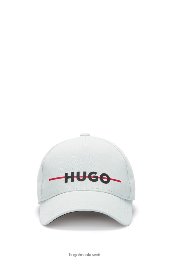 4TFNJN5443 اخضر فاتح Hugo Boss قبعة هوغو قطنية طويلة باللون الأخضر الفاتح مع شعار وشريط أحمر