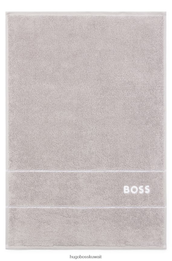 4TFNJN5471 رمادي Hugo Boss منشفة الضيوف من هوغو من القطن المصري مع شعار متباين باللون الرمادي