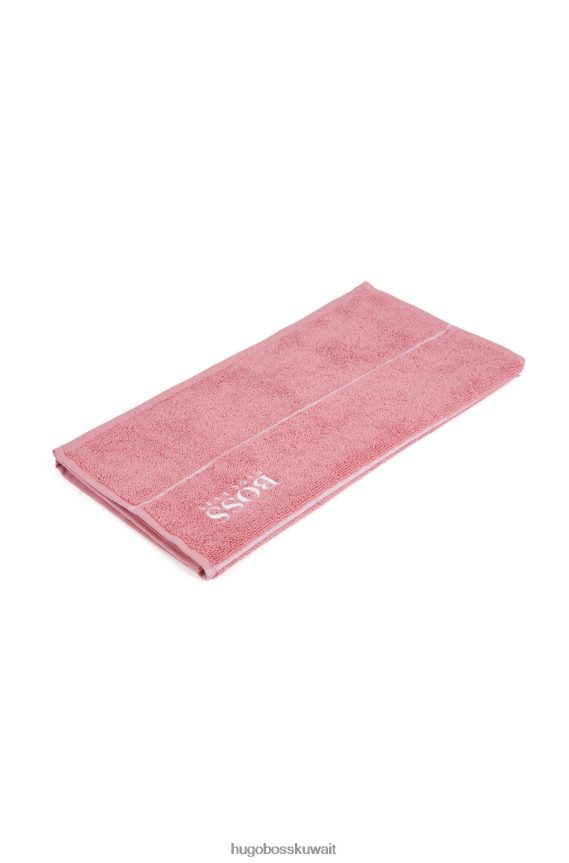 4TFNJN5478 وردي فاتح Hugo Boss منشفة ضيوف من القطن المصري مع شعار متباين باللون الوردي الفاتح