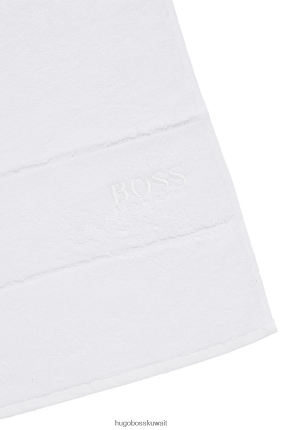 4TFNJN5485 أبيض Hugo Boss منشفة ضيوف من القطن المصري باللون الأبيض مع شعار هوغو متباين