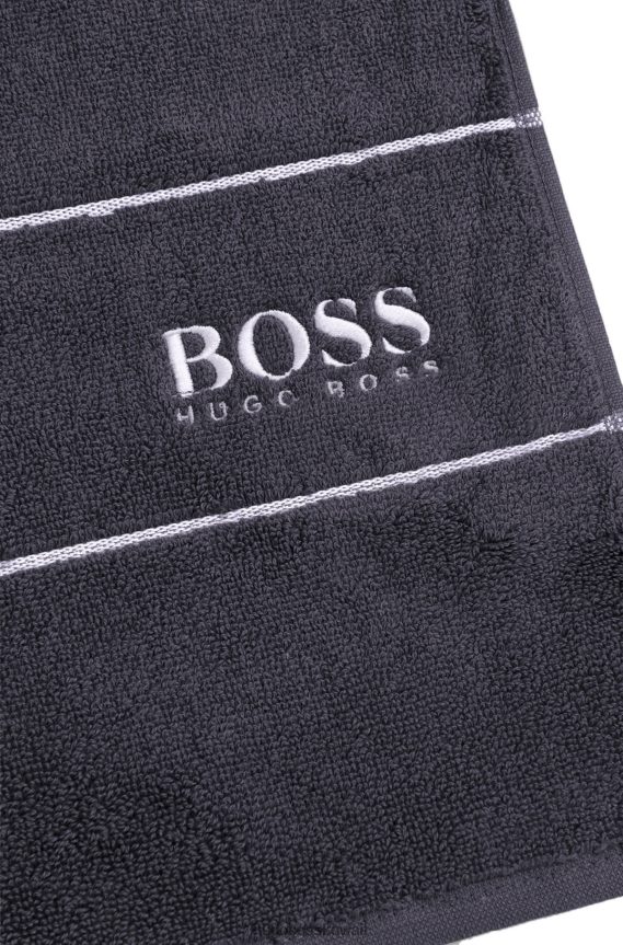 4TFNJN5486 الرمادي الداكن Hugo Boss منشفة ضيوف من القطن المصري مع شعار متباين هوغو باللون الرمادي الداكن