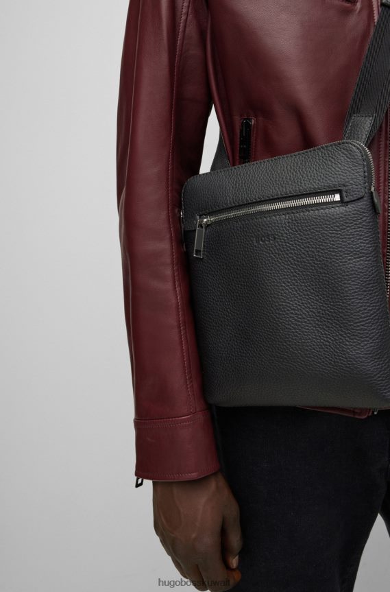 4TFNJN5487 أسود Hugo Boss حقيبة هوغو سوداء من الجلد الإيطالي المحبب مع جيب أمامي بسحاب