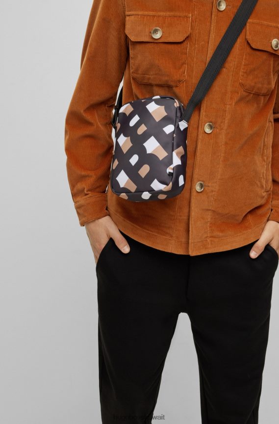 4TFNJN5488 منقوشة Hugo Boss حقيبة مراسل بطبعة مونوغرام منقوشة من Hugo مصنوعة من النايلون المعاد تدويره