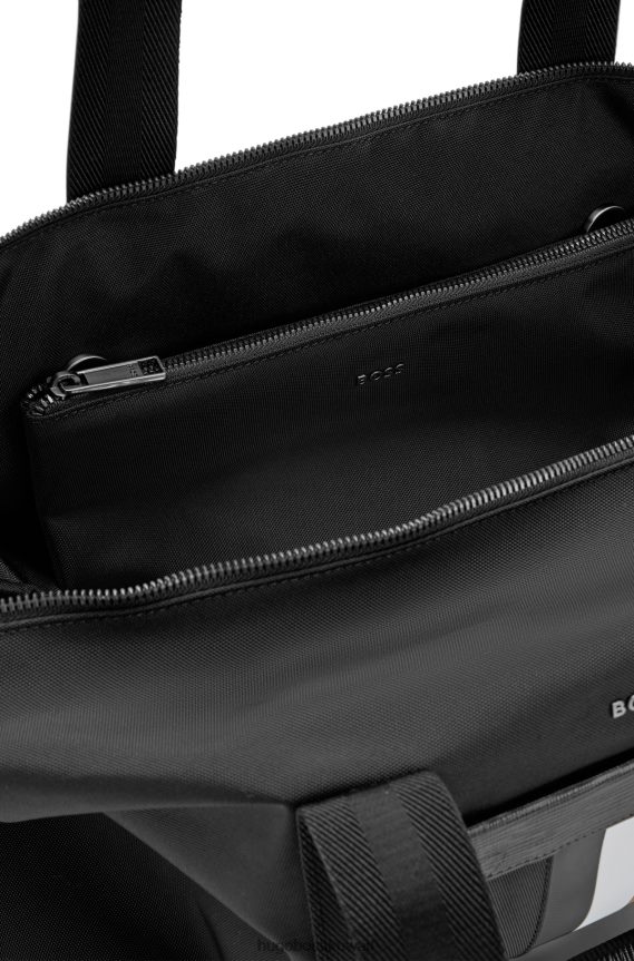 4TFNJN5494 أسود Hugo Boss حقيبة هوغو باللون الأسود ذات الخطوط المميزة من القماش المعاد تدويره مع حقيبة داخلية