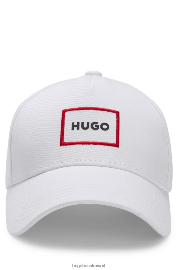 4TFNJN5539 أبيض Hugo Boss قبعة من نسيج قطني طويل مع شعار بإطار أحمر باللون الأبيض