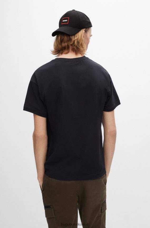 4TFNJN5540 أسود Hugo Boss قبعة هوغو قطنية طويلة سوداء مع شعار بإطار أحمر