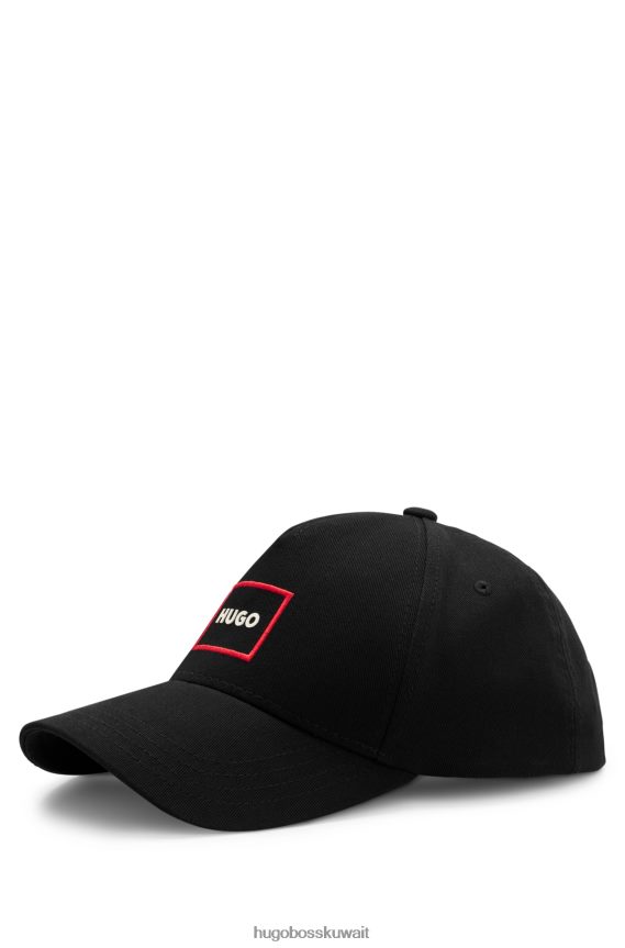 4TFNJN5540 أسود Hugo Boss قبعة هوغو قطنية طويلة سوداء مع شعار بإطار أحمر