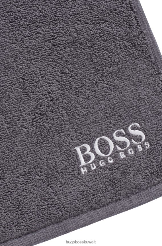 4TFNJN5563 الرمادي الداكن Hugo Boss قماش وجه من القطن المصري باللون الرمادي الداكن مع شعار هوغو متباين