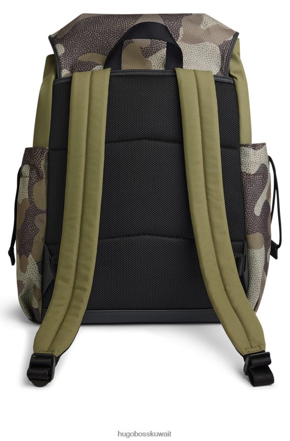 4TFNJN5590 منقوشة Hugo Boss حقيبة ظهر منقوشة بطبعات مموهة تحمل علامة Hugo التجارية التعاونية