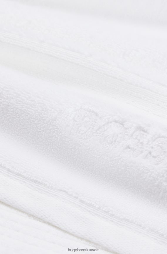4TFNJN5600 أبيض Hugo Boss منشفة الضيوف هوغو بيضاء مطرزة بشعار الماركة من قطن بحر إيجه