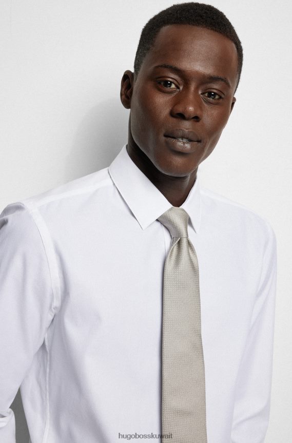 4TFNJN5632 البيج الفاتح Hugo Boss ربطة عنق هوغو منقوشة بشكل دقيق باللون البيج الفاتح من الحرير الخالص