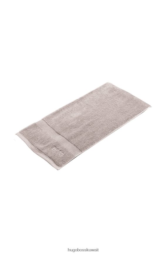 4TFNJN5640 البيج الفاتح Hugo Boss منشفة حمام بشعار هوغو من قطن بحر إيجة، بيج فاتح
