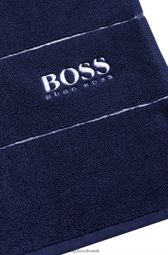 4TFNJN5655 أزرق غامق Hugo Boss سجادة حمام من القطن المصري باللون الأزرق الداكن مع شعار هوغو متباين
