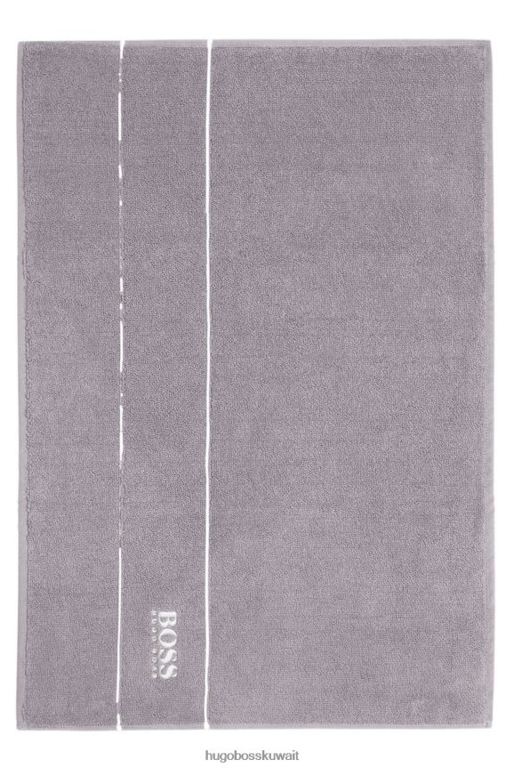 4TFNJN5657 رمادي Hugo Boss سجادة حمام هوغو من القطن المصري باللون الرمادي مع شعار متباين