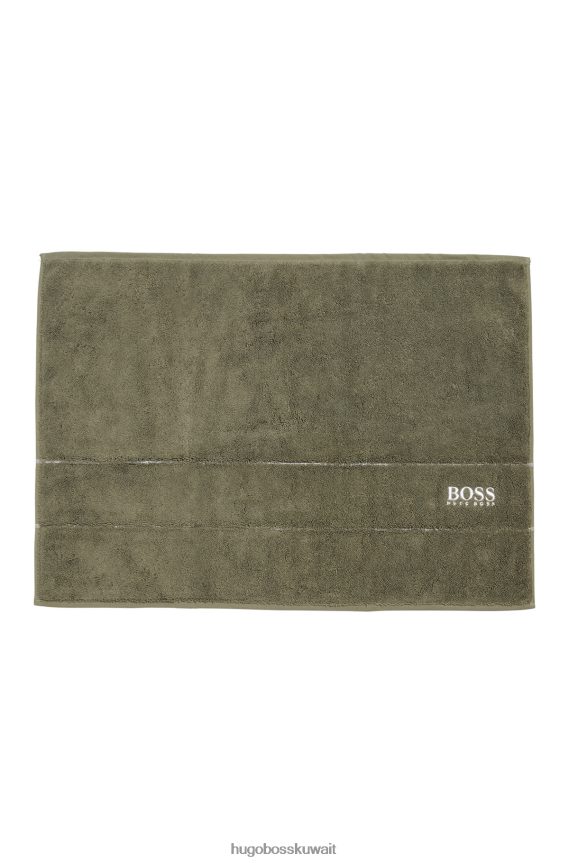 4TFNJN5661 أخضر غامق Hugo Boss سجادة حمام من القطن المصري باللون الأخضر مع شعار هوغو المتباين