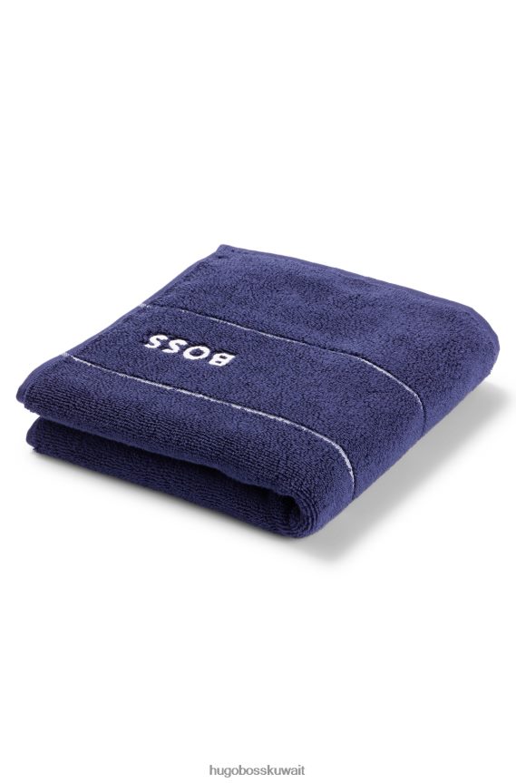 4TFNJN5668 أزرق غامق Hugo Boss منشفة يد من القطن المصري باللون الأزرق الداكن مع شعار هوغو متباين