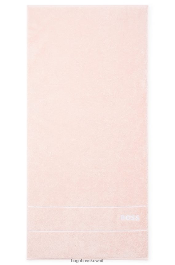 4TFNJN5669 لون القرنفل Hugo Boss منشفة يد من القطن المصري مع شعار متباين باللون الوردي