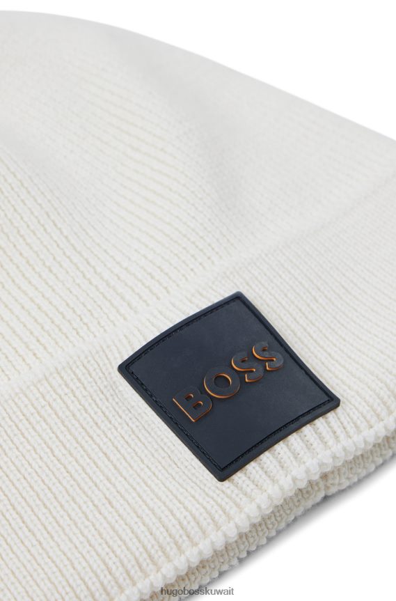 4TFNJN5713 أبيض Hugo Boss قبعة صغيرة مضلعة بيضاء مع شارة شعار السيليكون هوغو