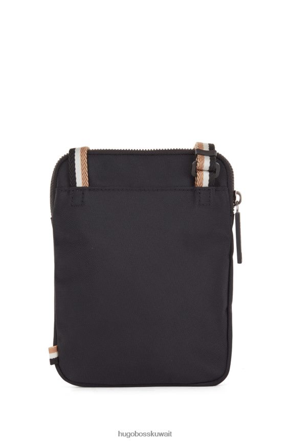 4TFNJN5752 أسود Hugo Boss حقيبة عنق سوداء من النايلون المعاد تدويره مع شعار Hugo اللامع