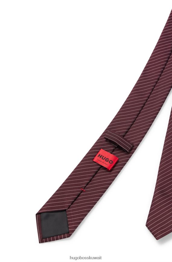 4TFNJN5764 احمر غامق Hugo Boss ربطة عنق هوغو حمراء داكنة مخططة قطريًا من الألياف المعاد تدويرها والحرير