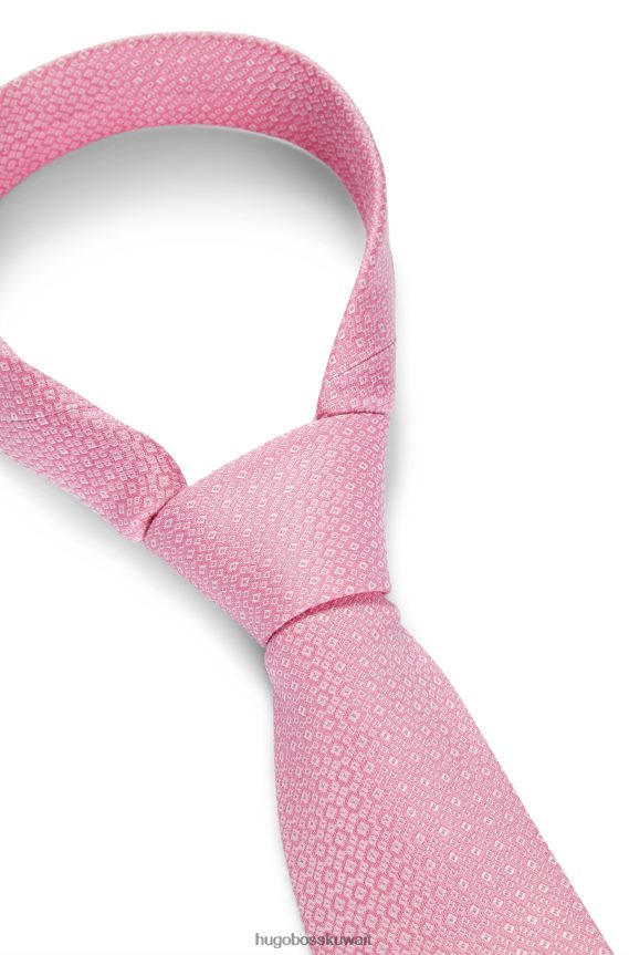 4TFNJN5771 وردي فاتح Hugo Boss طقم ربطة عنق ومنديل جيب من قماش الجاكار الحريري بنقشات دقيقة من هوغو، وردي فاتح