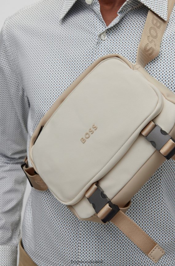 4TFNJN5799 أبيض Hugo Boss حقيبة ماسنجر من النايلون المُعاد تدويره مع شعار هوغو باللون الأبيض