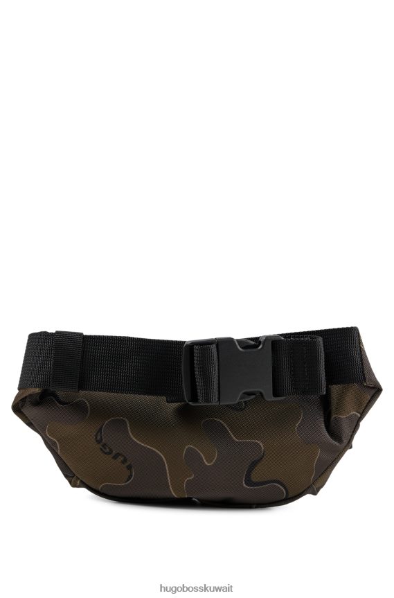 4TFNJN5820 منقوشة Hugo Boss حقيبة حزام بشعار الماركة مصنوعة من قماش معاد تدويره مع طبعة هوغو مموهة