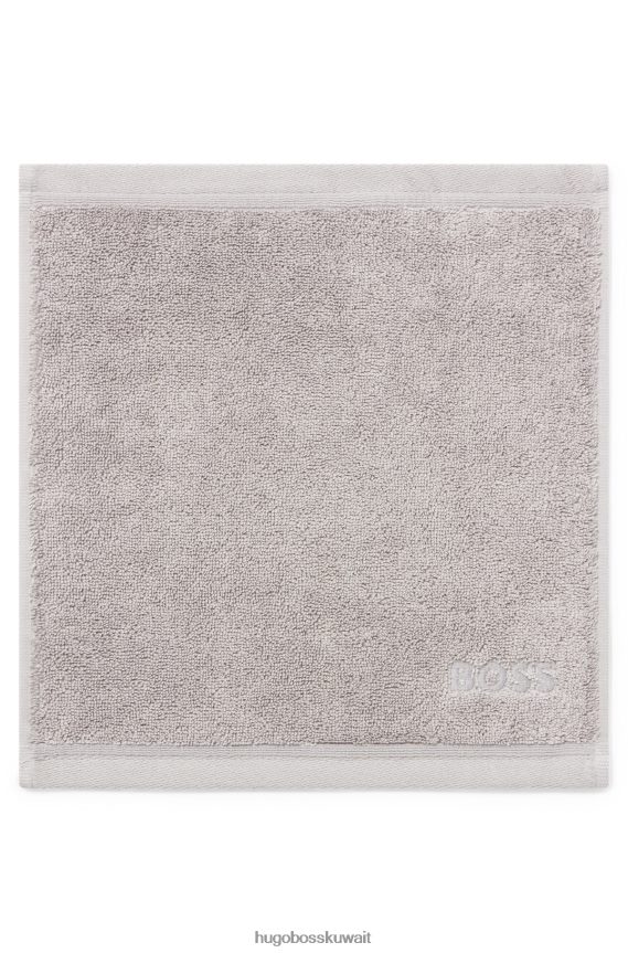 4TFNJN5821 فضة Hugo Boss قطعة قماش للوجه مطرزة بشعار Hugo باللون الفضي من قطن بحر إيجه