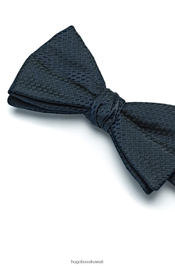 4TFNJN5847 أزرق غامق Hugo Boss ربطة عنق هوغو من قماش الجاكار الحريري باللون الأزرق الداكن مع نقش صغير
