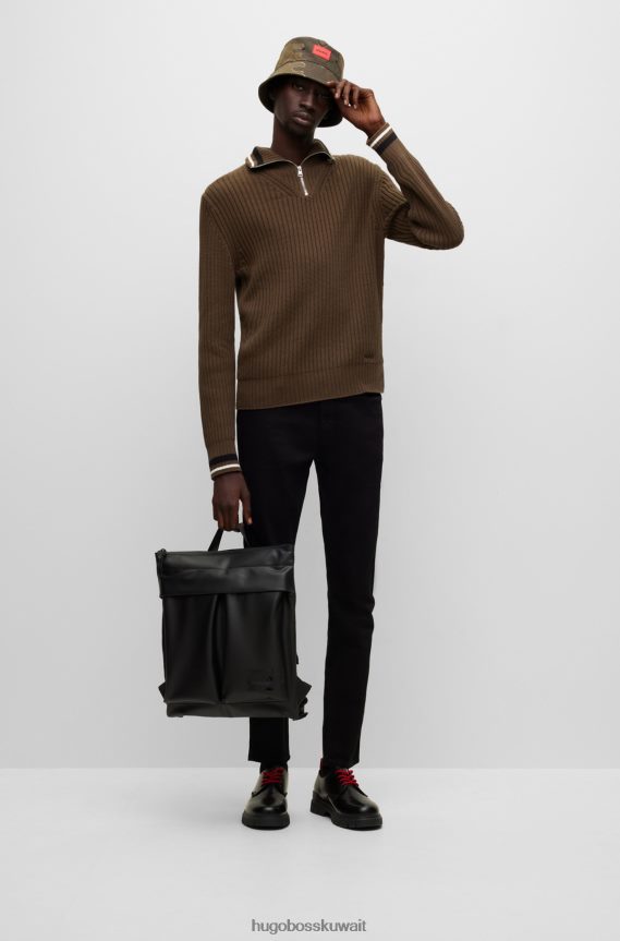 4TFNJN5855 أسود Hugo Boss حقيبة ظهر من القماش المطلي باللون الأسود من هوغو مع رقعة شعار وسحاب للإغلاق