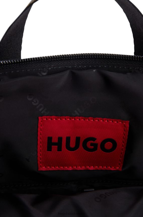 4TFNJN5855 أسود Hugo Boss حقيبة ظهر من القماش المطلي باللون الأسود من هوغو مع رقعة شعار وسحاب للإغلاق